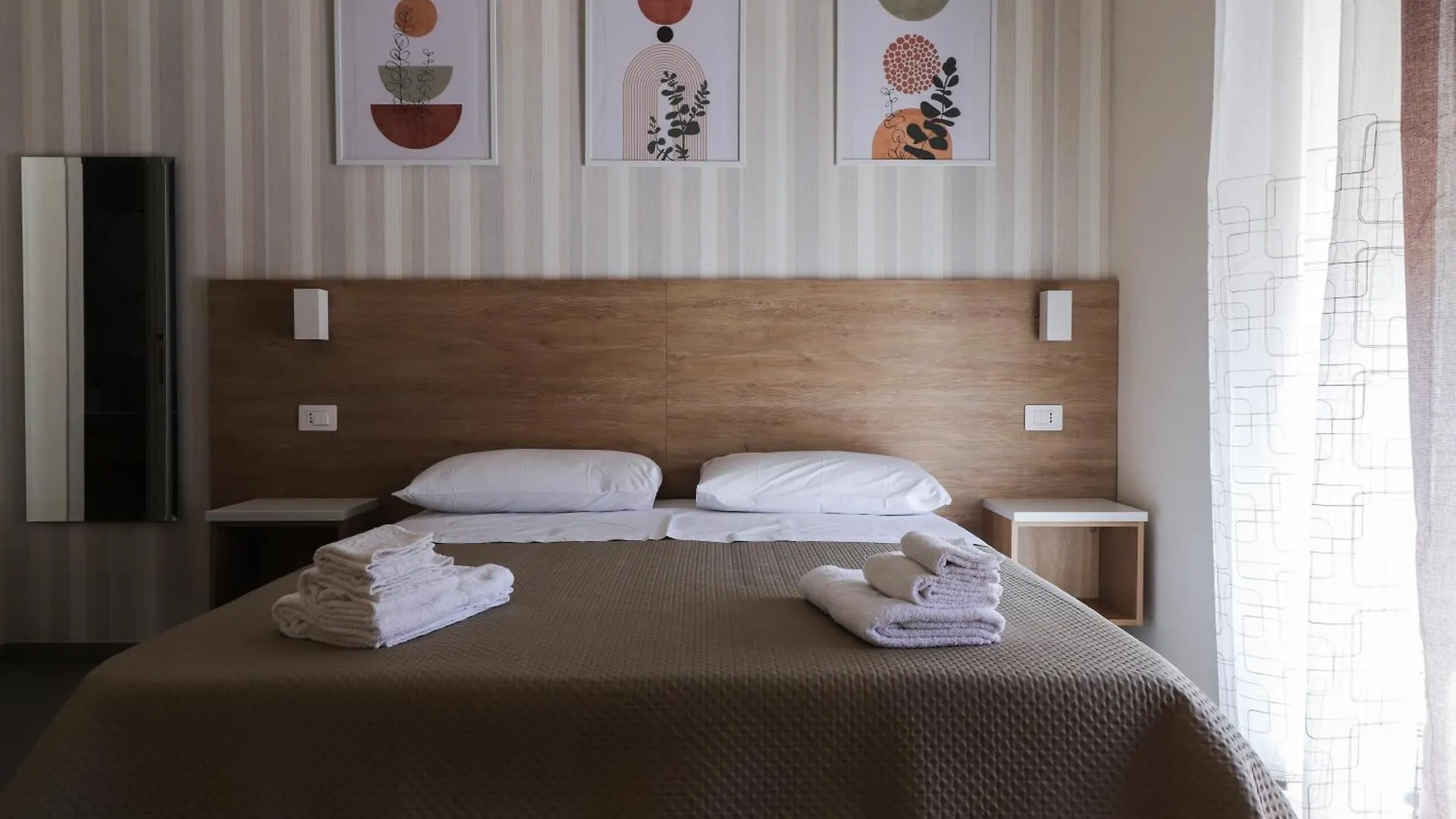 Dimora Savoia Bed & Breakfast Naples Italy