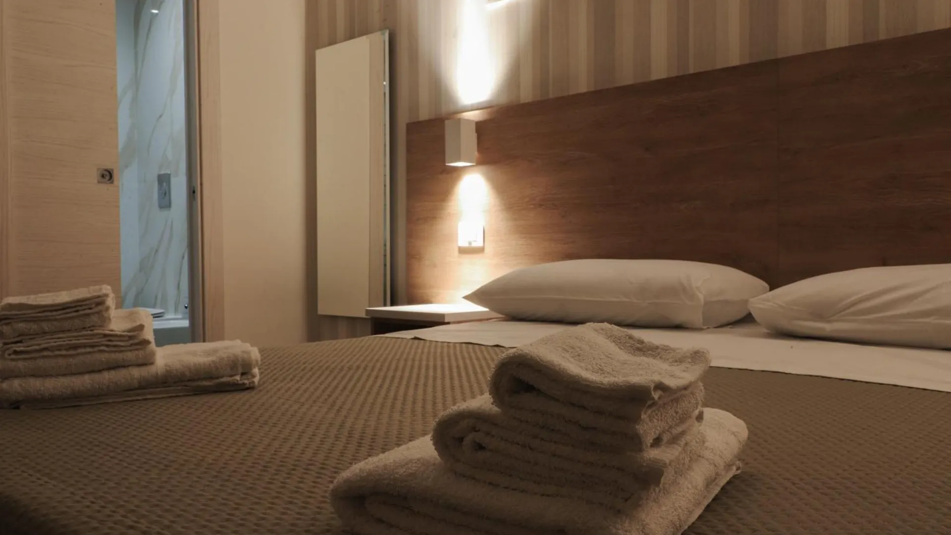 Dimora Savoia Bed & Breakfast Naples Italy