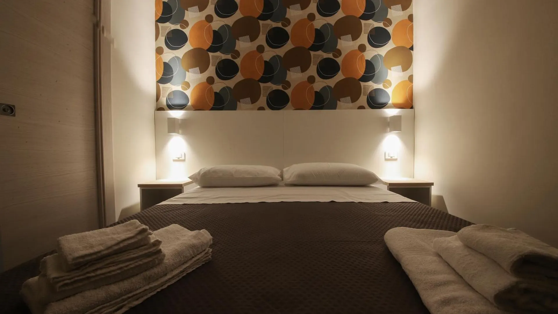 Dimora Savoia Bed & Breakfast Naples Italy
