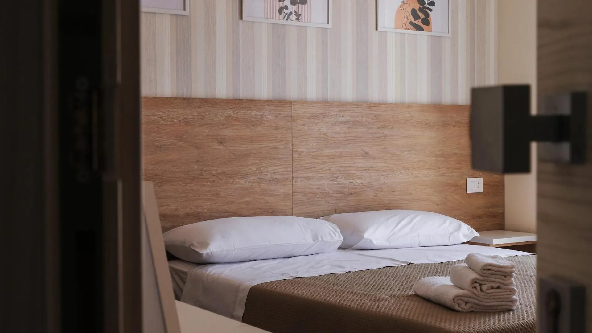 Dimora Savoia Bed & Breakfast Naples Italy